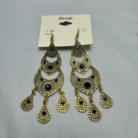 DEVAN gold cutout chandelier earring with black stones - Picture 2 of 4